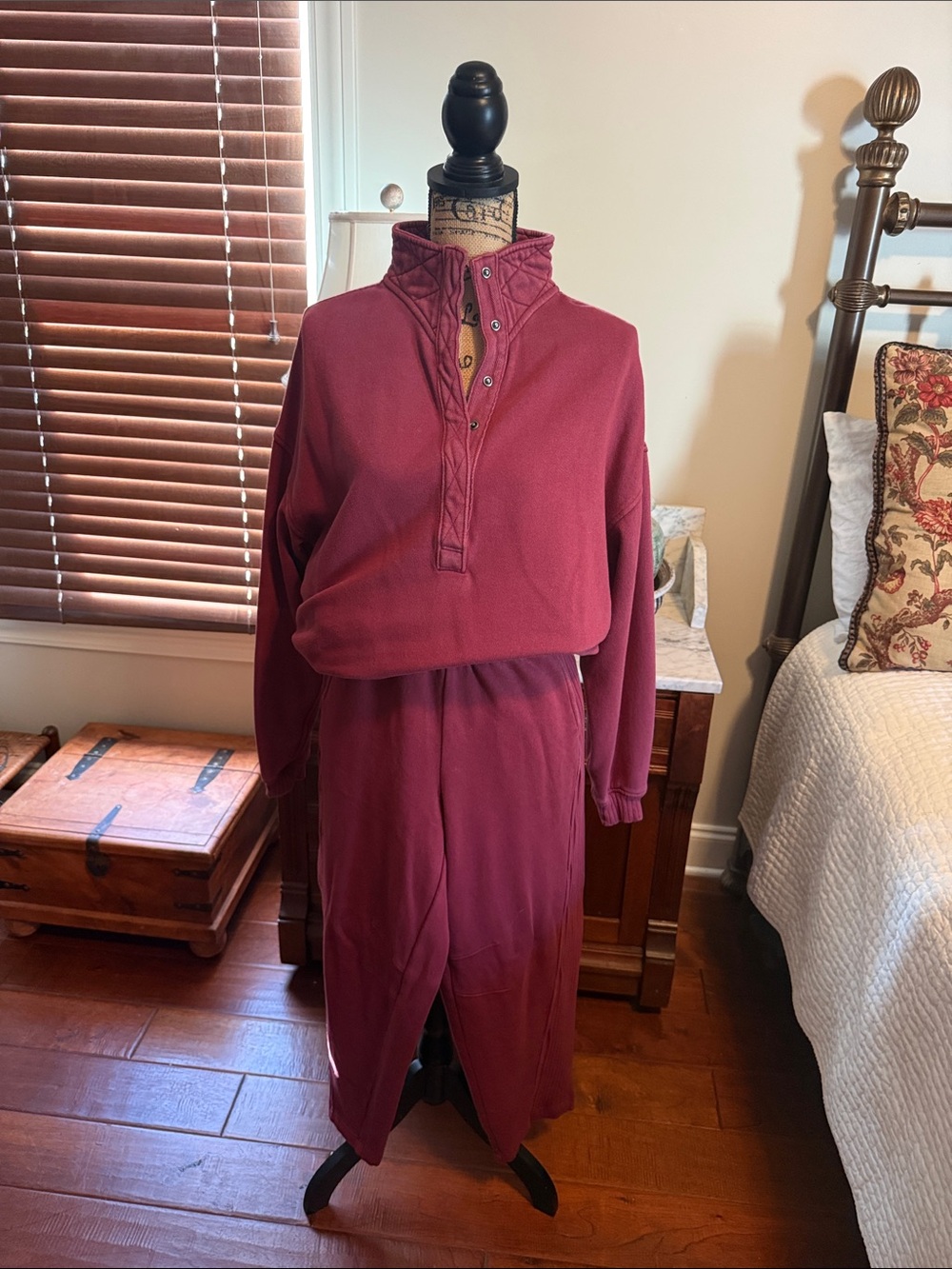 aerie Burgundy Quarter-Snap Cowl Turtleneck Sweatshirt & Barrel pants
